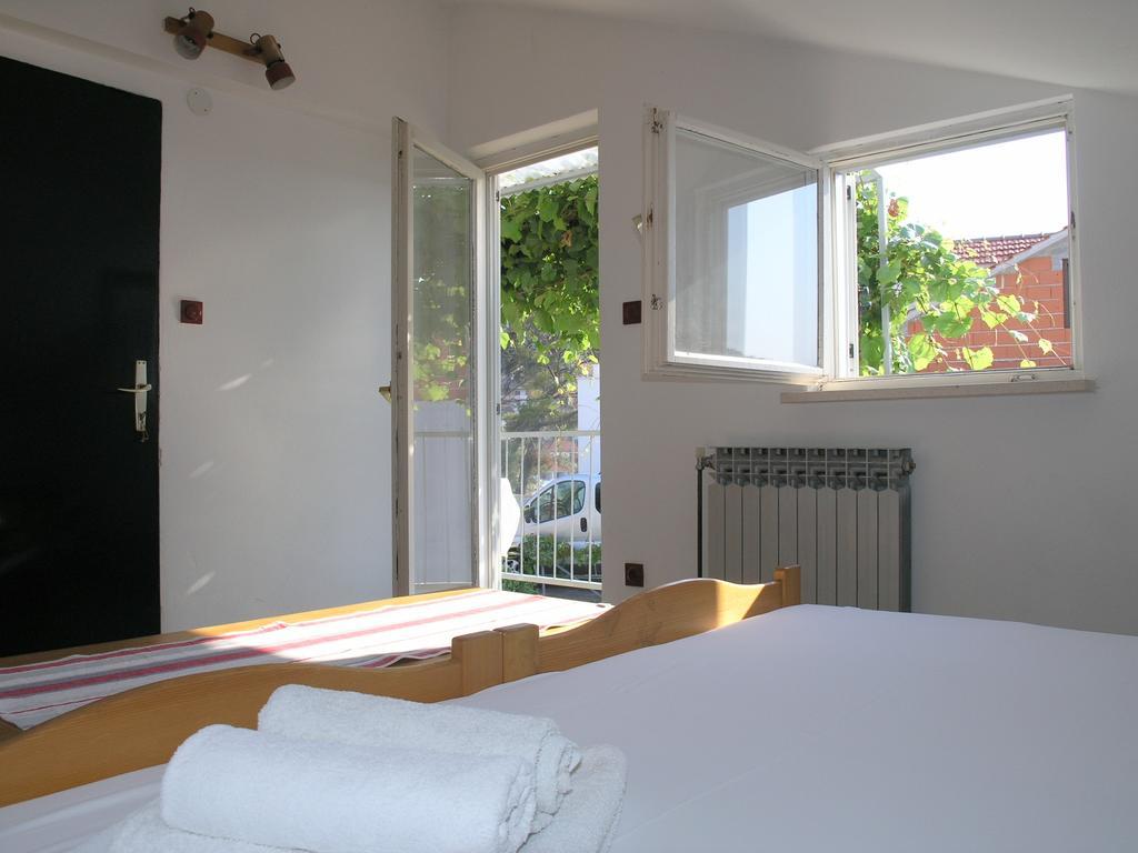Apartments Rubinic Jelsa  Room photo