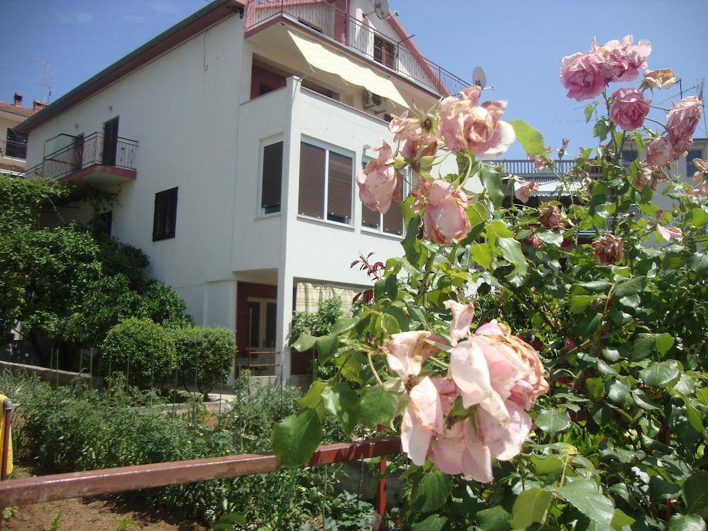 Apartments Rubinic Jelsa  Exterior photo