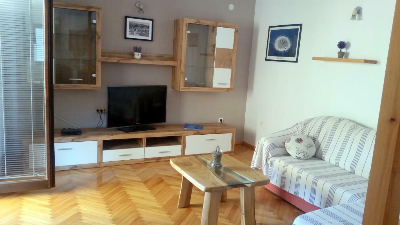 Apartments Rubinic Jelsa  Exterior photo